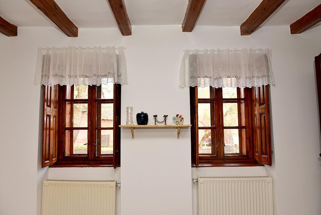 Rigofuetty Vendeghaz Hotel Tiszaalpar Bagian luar foto