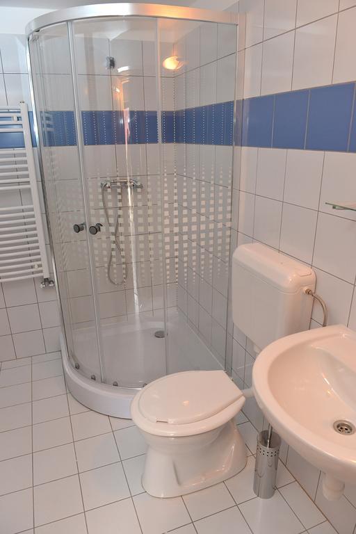Rigofuetty Vendeghaz Hotel Tiszaalpar Bagian luar foto
